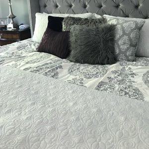 EUC MADISON PARK KING QUEBEC MINI COVERLET SET